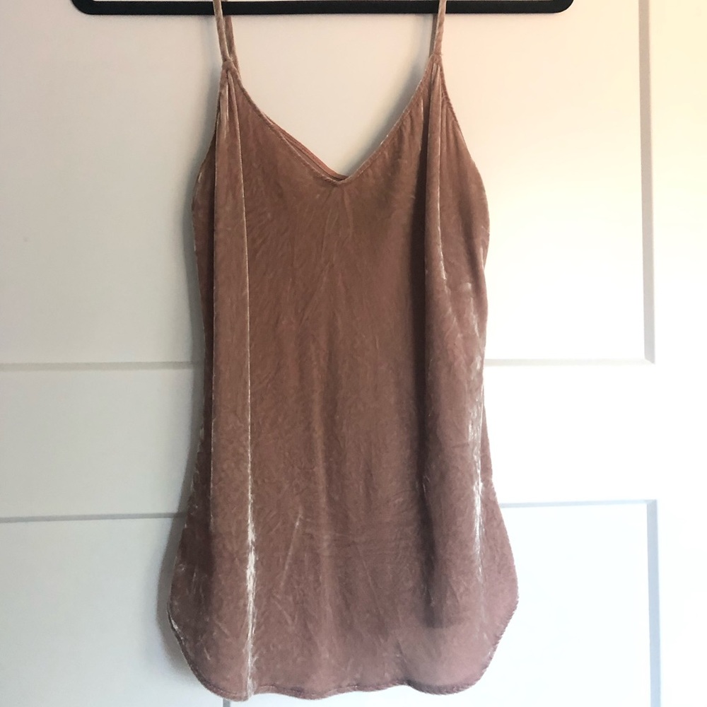 XS - Reformation - silk v-neck camisole in blush